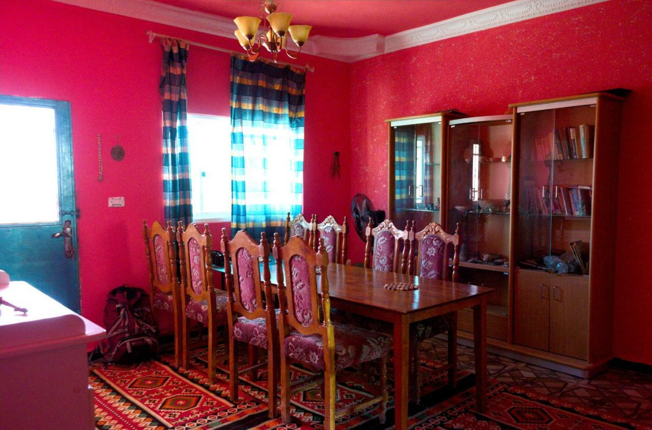 Bedouin Pink Ecohouse Bed & Breakfast Вади Муса Екстериор снимка