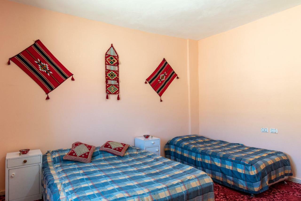 Bedouin Pink Ecohouse Bed & Breakfast Вади Муса Екстериор снимка
