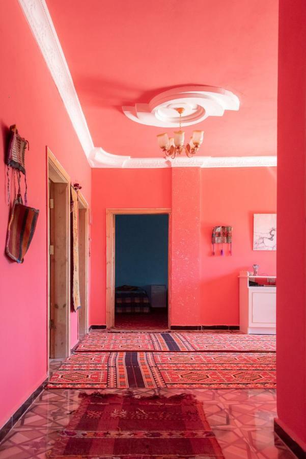 Bedouin Pink Ecohouse Bed & Breakfast Вади Муса Екстериор снимка